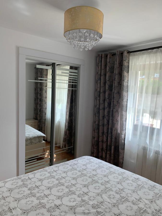 Apartament Micsunelelor Cu Parcare Privata Яссы Экстерьер фото